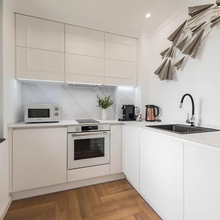 Nobel Apartment Warna